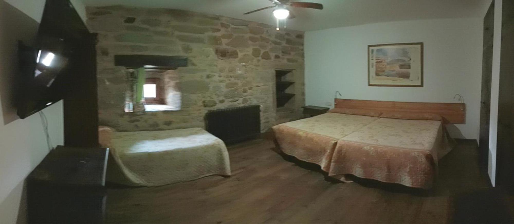 La Posada De Pedrazales Extérieur photo