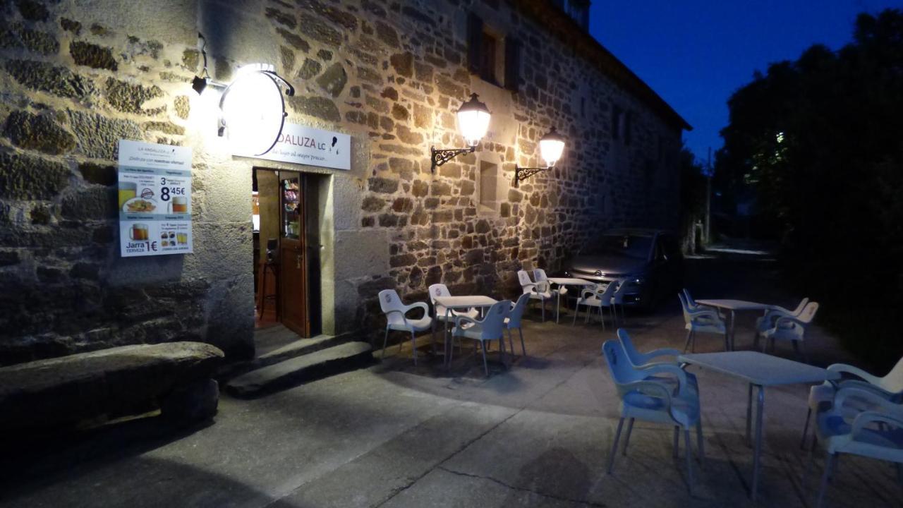 La Posada De Pedrazales Extérieur photo